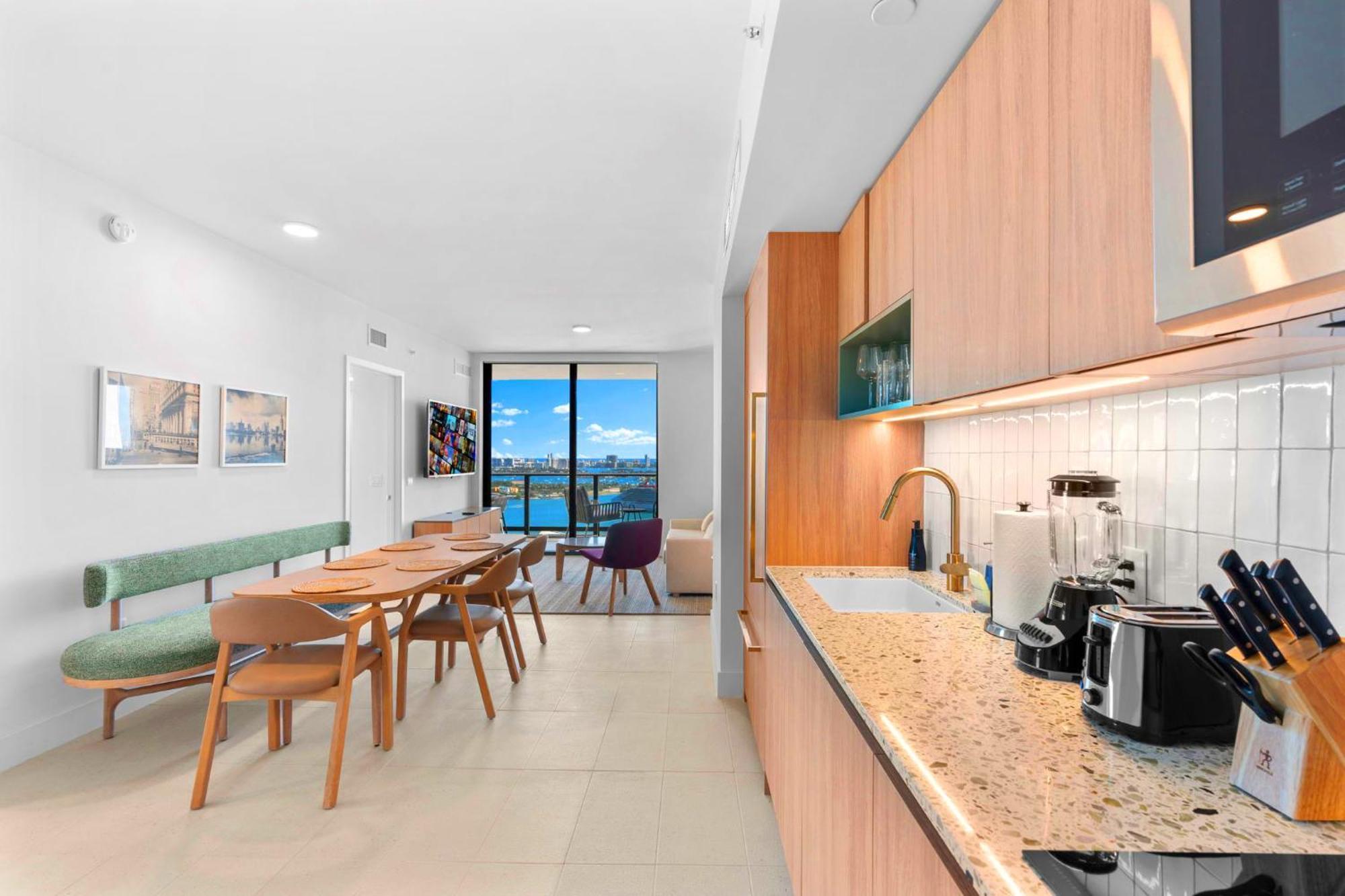 Apartment Prime Location By Kaseya Center With Direct Views *